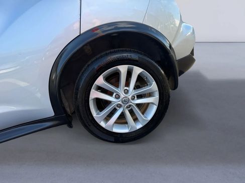 Used 2017 Nissan Juke S image 12