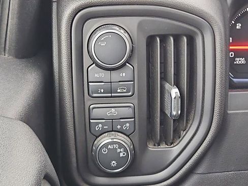 Certified 2021 Chevrolet Silverado 1500 Custom image 16