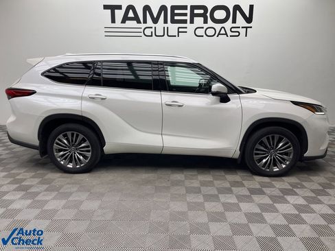 Used 2020 Toyota Highlander Platinum image 4