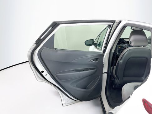 Used 2017 Chevrolet Bolt LT image 2