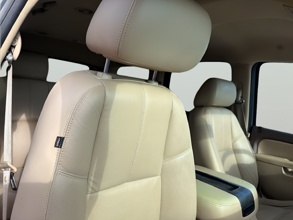 Used 2011 Chevrolet Tahoe LT w/ Texas Edition RWD image 32