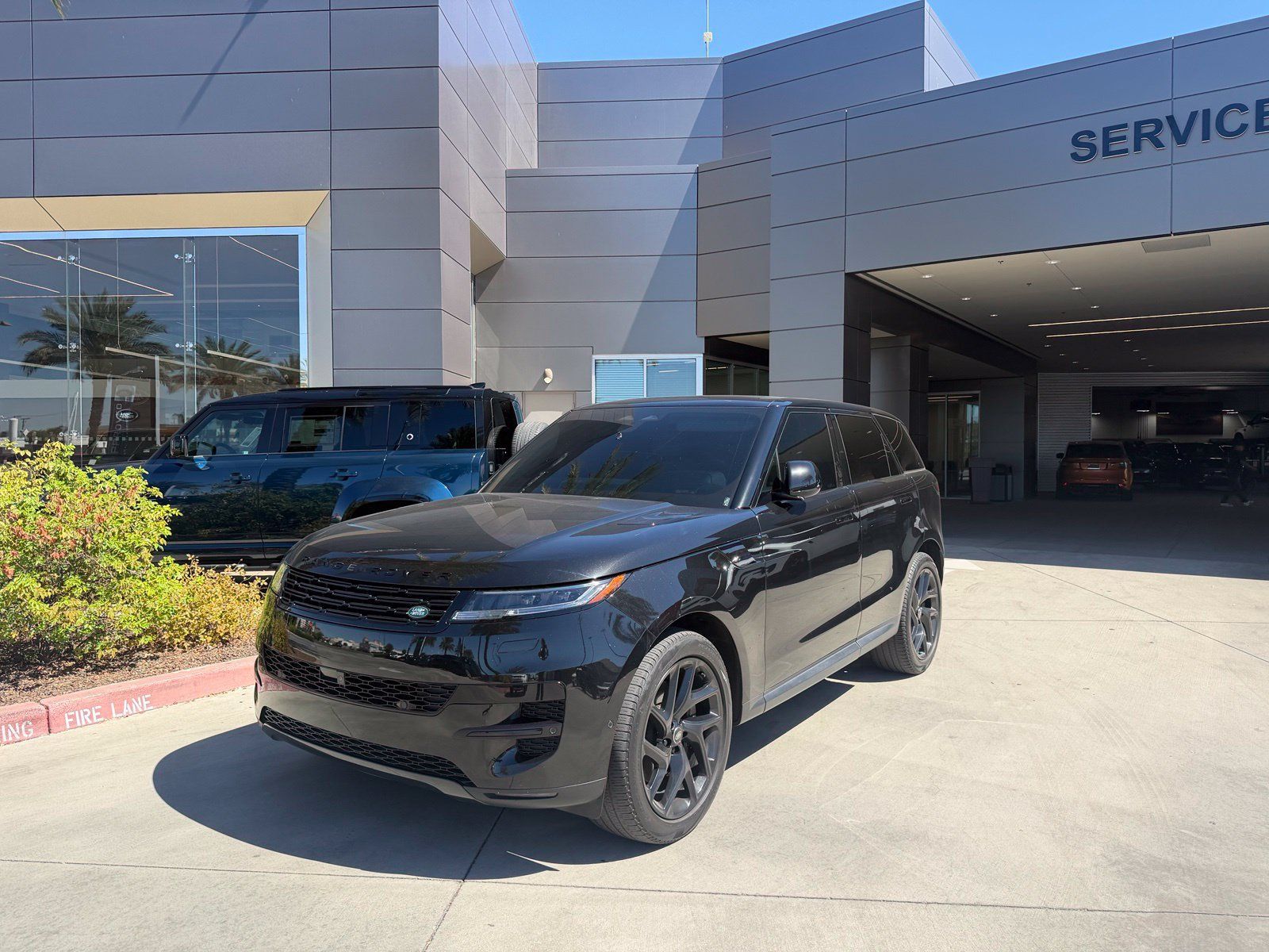 Certified 2024 Land Rover Range Rover Sport SE AWD/4WD image 1