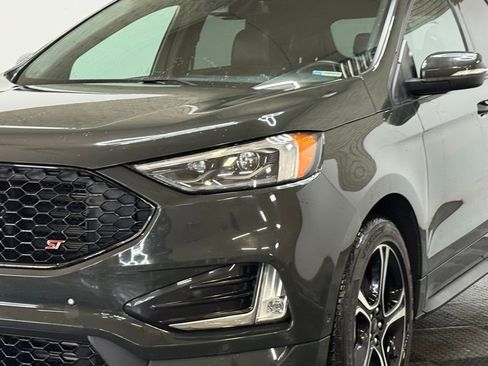 Certified 2022 Ford Edge ST w/ Equipment Group 401A image 12