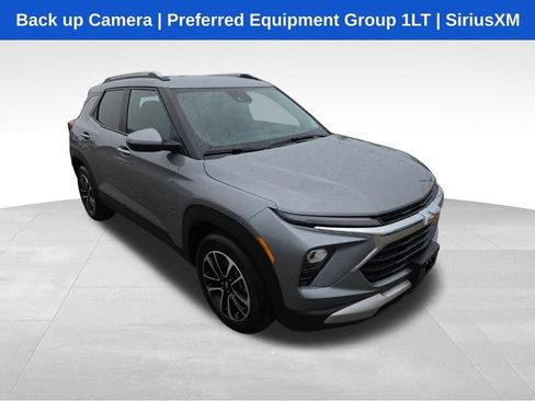 Used 2024 Chevrolet TrailBlazer LT FWD image 1