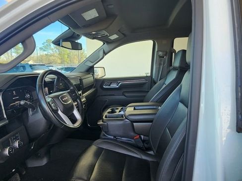 Used 2024 GMC Sierra 1500 SLT image 11