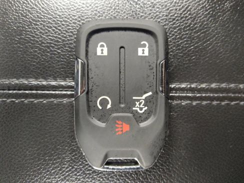 Used 2022 GMC Terrain SLE w/ LPO, Floor Liner Package FWD image 32