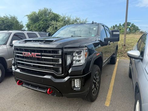 Used 2023 GMC Sierra 2500 AT4 w/ AT4 Premium Plus Package AWD/4WD image 3