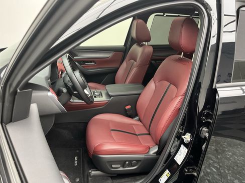 Certified 2025 MAZDA CX-70 3.3 Turbo w/ Premium Plus Pkg image 11