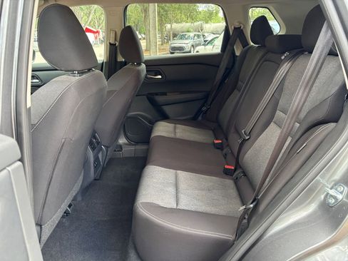 Used 2025 Nissan Rogue SV FWD image 75