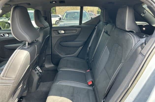 Used 2023 Volvo XC40 Recharge Ultimate AWD/4WD image 5