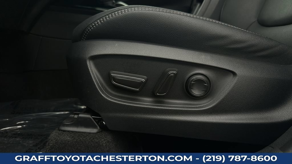Used 2026 Toyota Corolla Cross XLE FWD image 15
