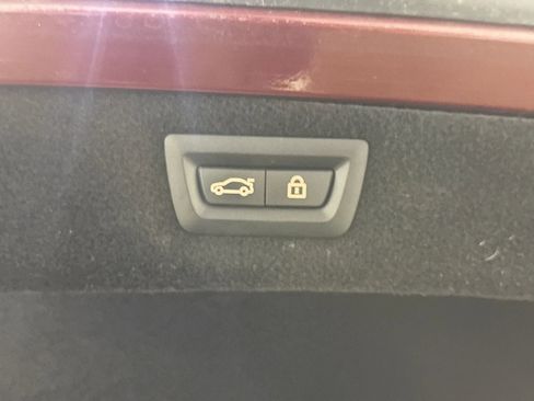 Used 2022 BMW M850i xDrive Convertible image 18