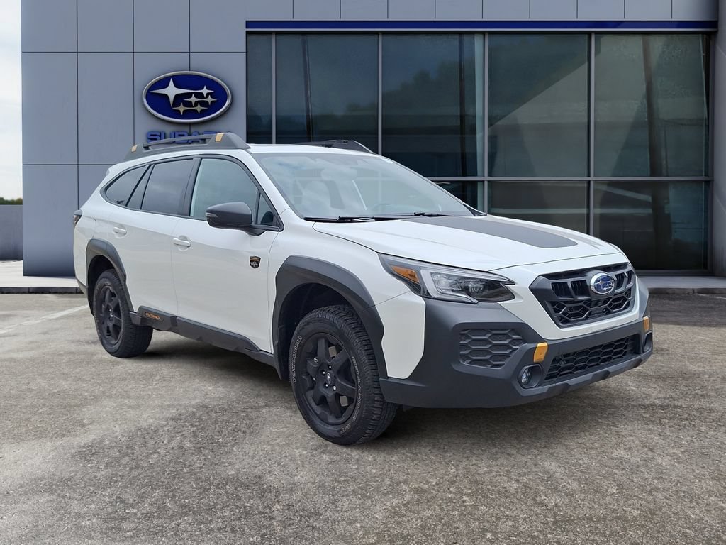 Used 2025 Subaru Outback Wilderness AWD/4WD image 2