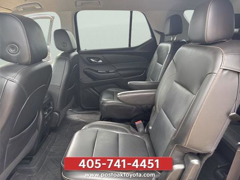 Used 2021 Chevrolet Traverse RS FWD image 28