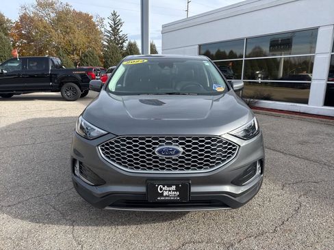 Used 2024 Ford Edge SEL w/ Convenience Package image 5