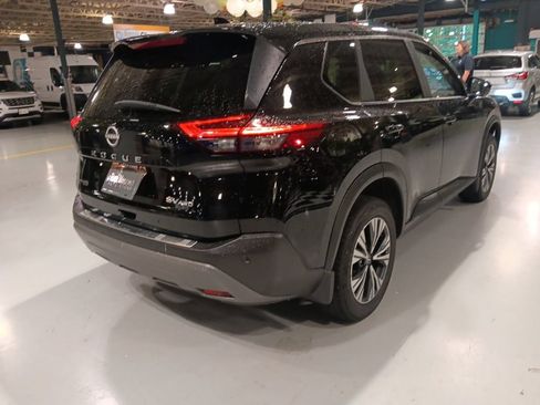 Used 2023 Nissan Rogue SV AWD/4WD image 11
