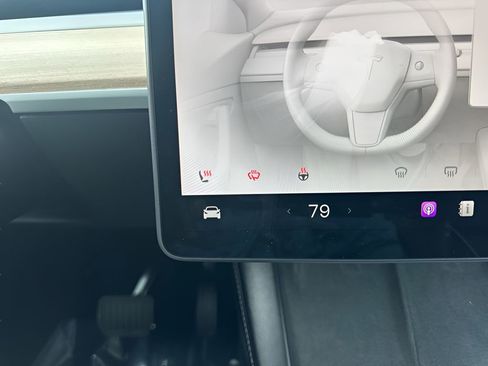 Used 2023 Tesla Model Y Long Range image 23