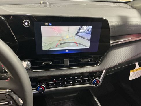 New 2026 Chevrolet Equinox RS w/ LPO, Floor Liner Package FWD image 27