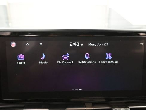 Used 2024 Kia Carnival EX FWD image 13