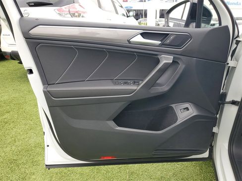 Used 2022 Volkswagen Tiguan SE R-Line image 21