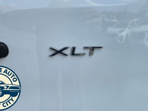Used 2023 Ford Transit 350 XLT RWD image 27