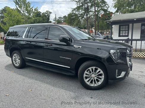 Used 2023 GMC Yukon XL SLT w/ SLT Premium Package RWD image 7