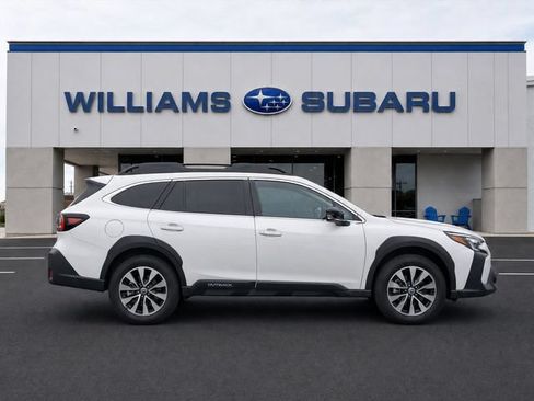 Used 2024 Subaru Outback Limited AWD/4WD image 9