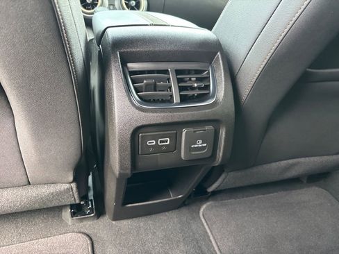 Used 2024 Chevrolet Blazer Premier w/ Enhanced Convenience Package AWD/4WD image 33