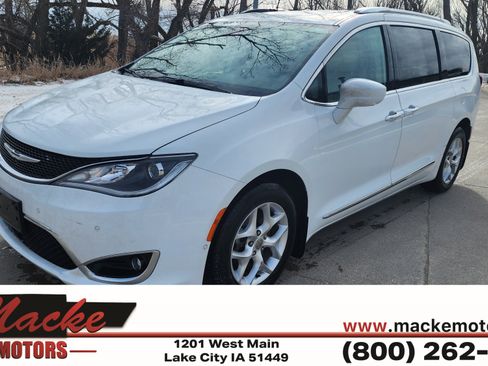 Used 2017 Chrysler Pacifica Touring-L Plus w/ Advanced Safetytec Group image 1
