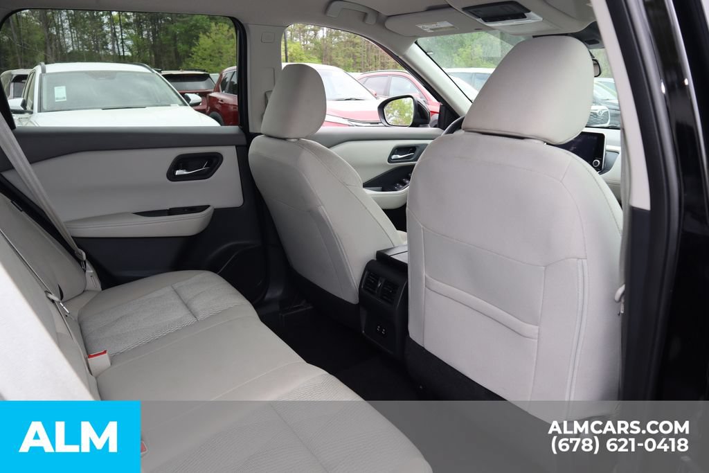 Used 2025 Nissan Rogue SV FWD image 23