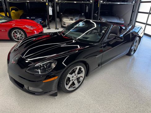 Used 2007 Chevrolet Corvette Convertible w/ Preferred Equipment Group RWD image 5