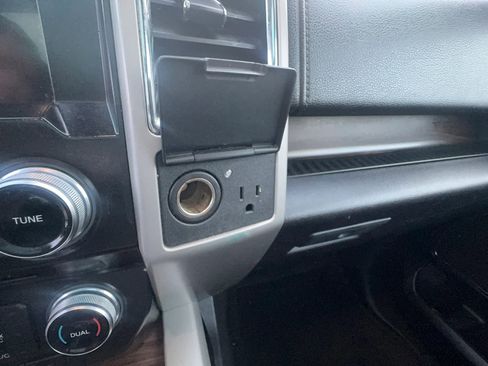 Used 2017 Ford F150 Lariat w/ Equipment Group 502A Luxury image 12