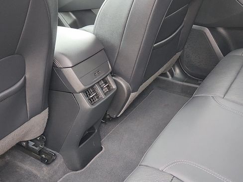 Used 2025 Chevrolet Equinox LT w/ Convenience Package II AWD/4WD image 17