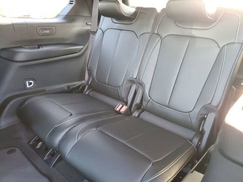 New 2025 Jeep Grand Cherokee L Limited image 19