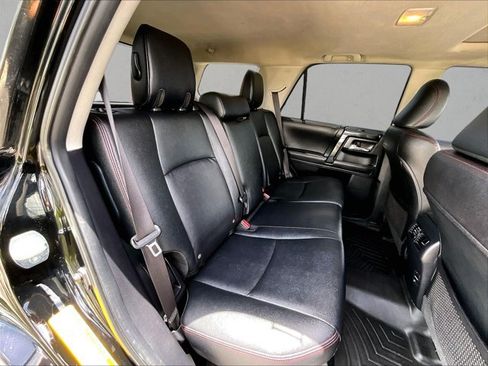 Used 2018 Toyota 4Runner TRD Off-Road Premium AWD/4WD image 26