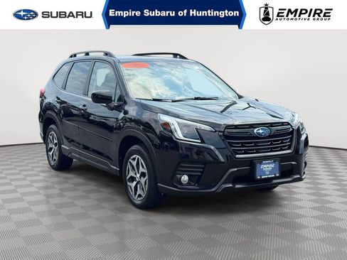 Used 2023 Subaru Forester Premium AWD/4WD image 1