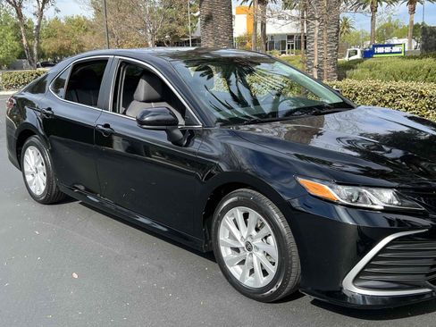 Used 2021 Toyota Camry LE image 49