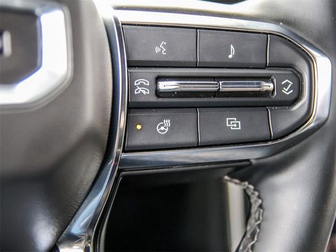 Certified 2025 GMC Yukon Denali image 39