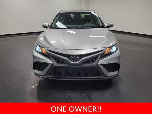 Used 2023 Toyota Camry SE w/ Convenience Package FWD image 3