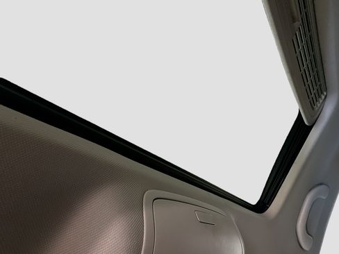 Used 2009 Volkswagen Jetta S image 25