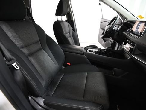 Used 2025 Nissan Rogue SV AWD/4WD image 25