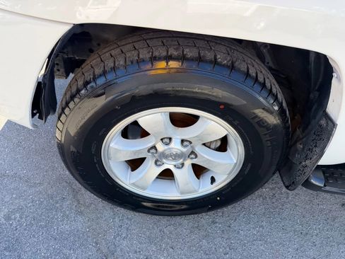 Used 2005 Toyota 4Runner Sport image 38