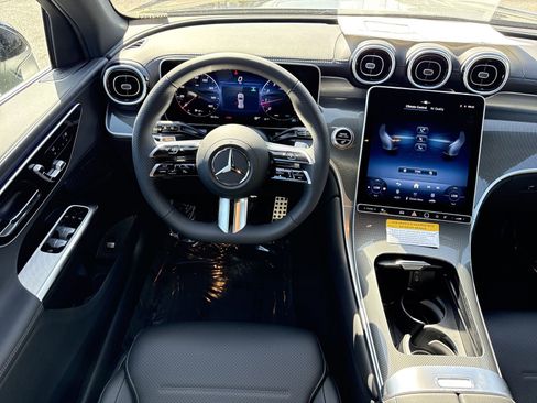 New 2026 Mercedes-Benz GLC 300 4MATIC image 14