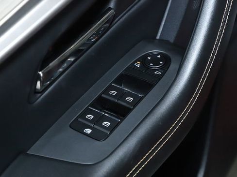 Certified 2025 MAZDA CX-70 Plug-In Hybrid w/ Premium Pkg image 20