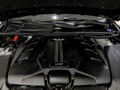 Used 2019 Bentley Bentayga image 44