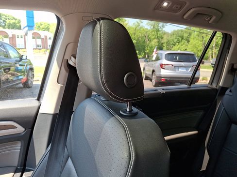 Used 2023 Volkswagen Atlas SEL AWD/4WD image 17