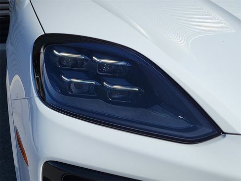 New 2026 Porsche Cayenne image 15