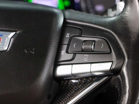 Used 2023 Cadillac XT6 Sport w/ Technology Package image 14