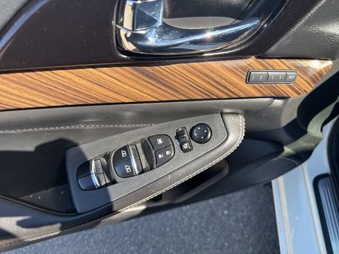 Used 2017 Nissan Maxima Platinum FWD image 17