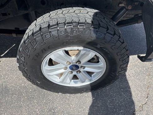 Used 2015 Ford F150 XLT w/ Equipment Group 301A Mid RWD image 14